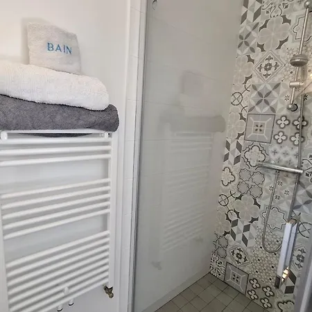 D'hotes Nova, Petit Dejeuner En Supplement 5 Euros Par Personne Homestay *
