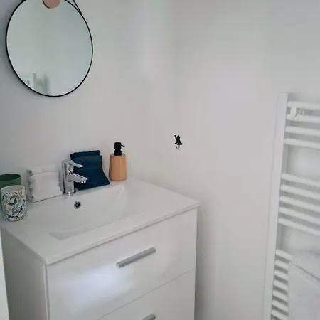 D'hotes Nova, Petit Dejeuner En Supplement 5 Euros Par Personne Homestay *